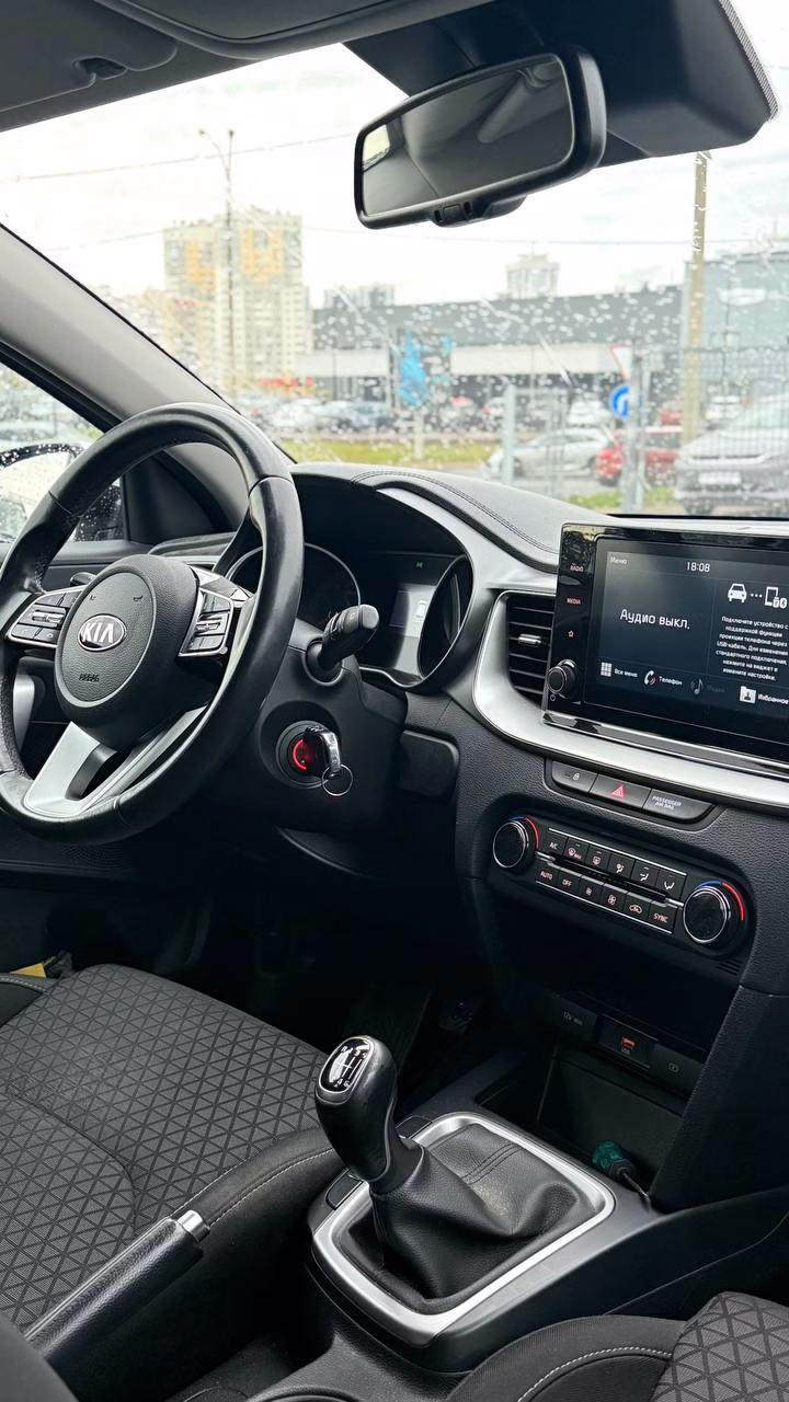 Kia Cee'd фото 12