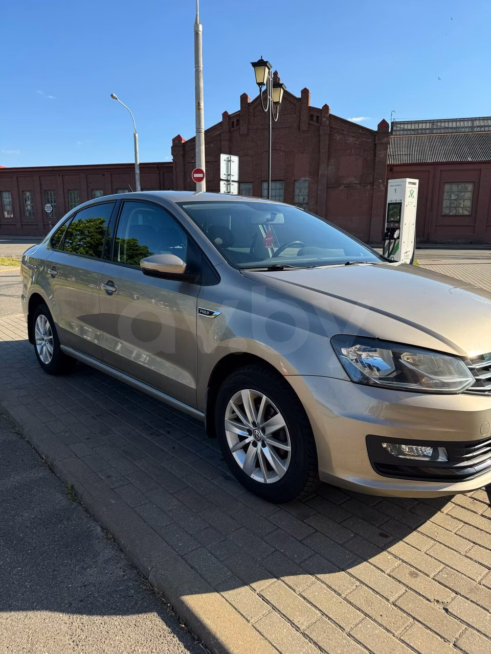 Volkswagen Polo Sedan фото 7