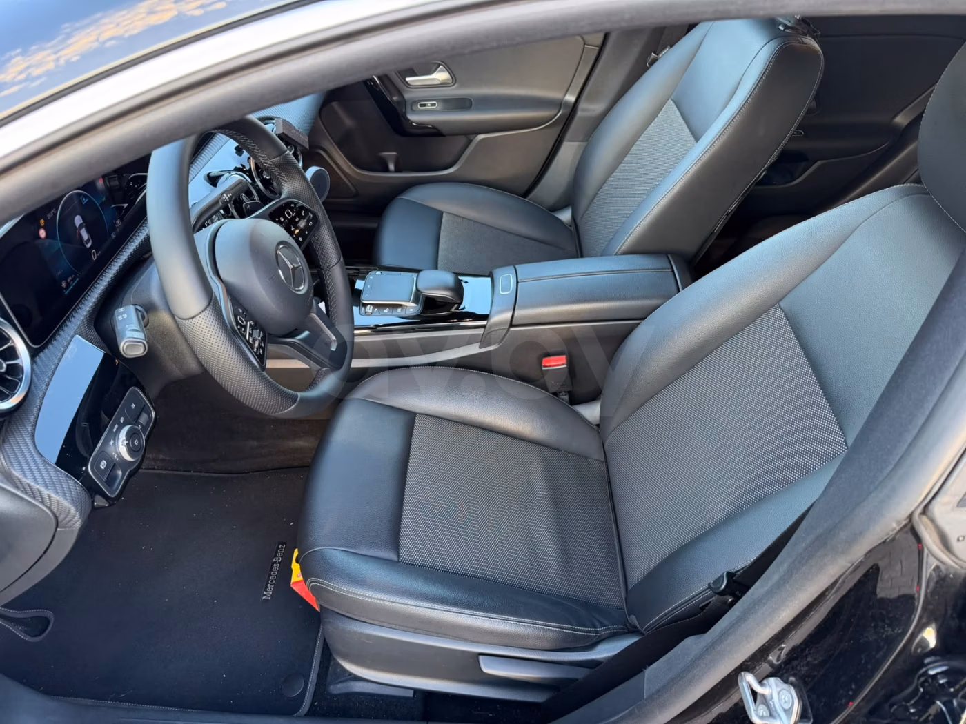 Mercedes-Benz CLA фото 16