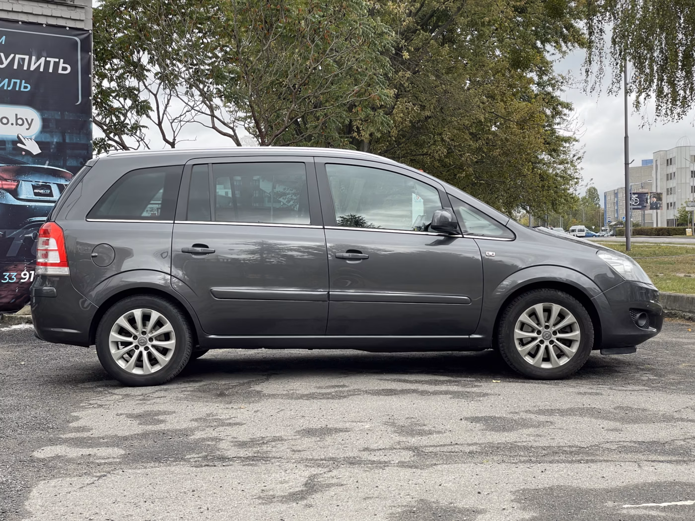 Opel Zafira фото 4