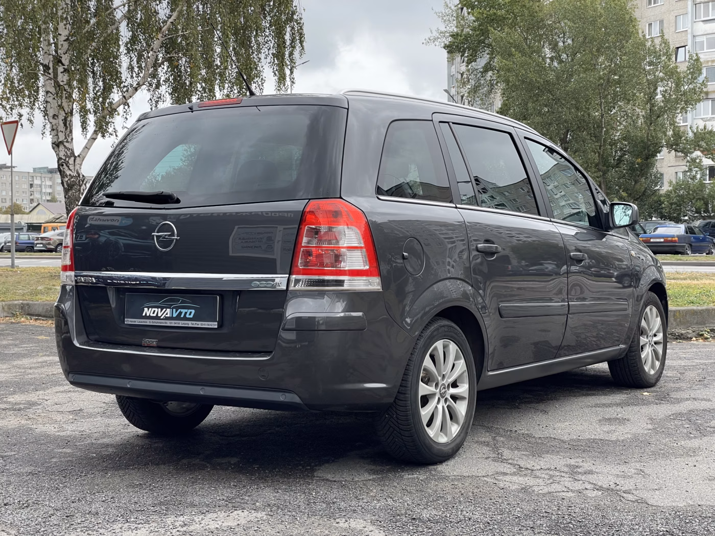 Opel Zafira фото 5