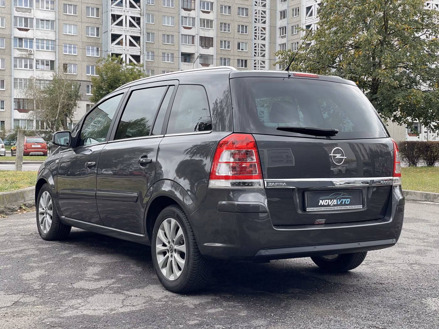 Opel Zafira фото 7