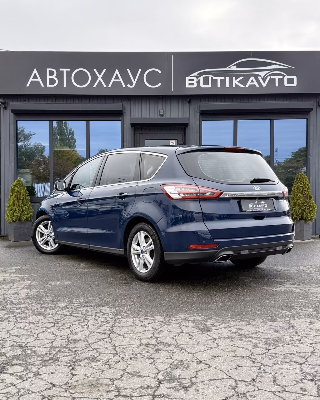 Ford S-MAX фото 5