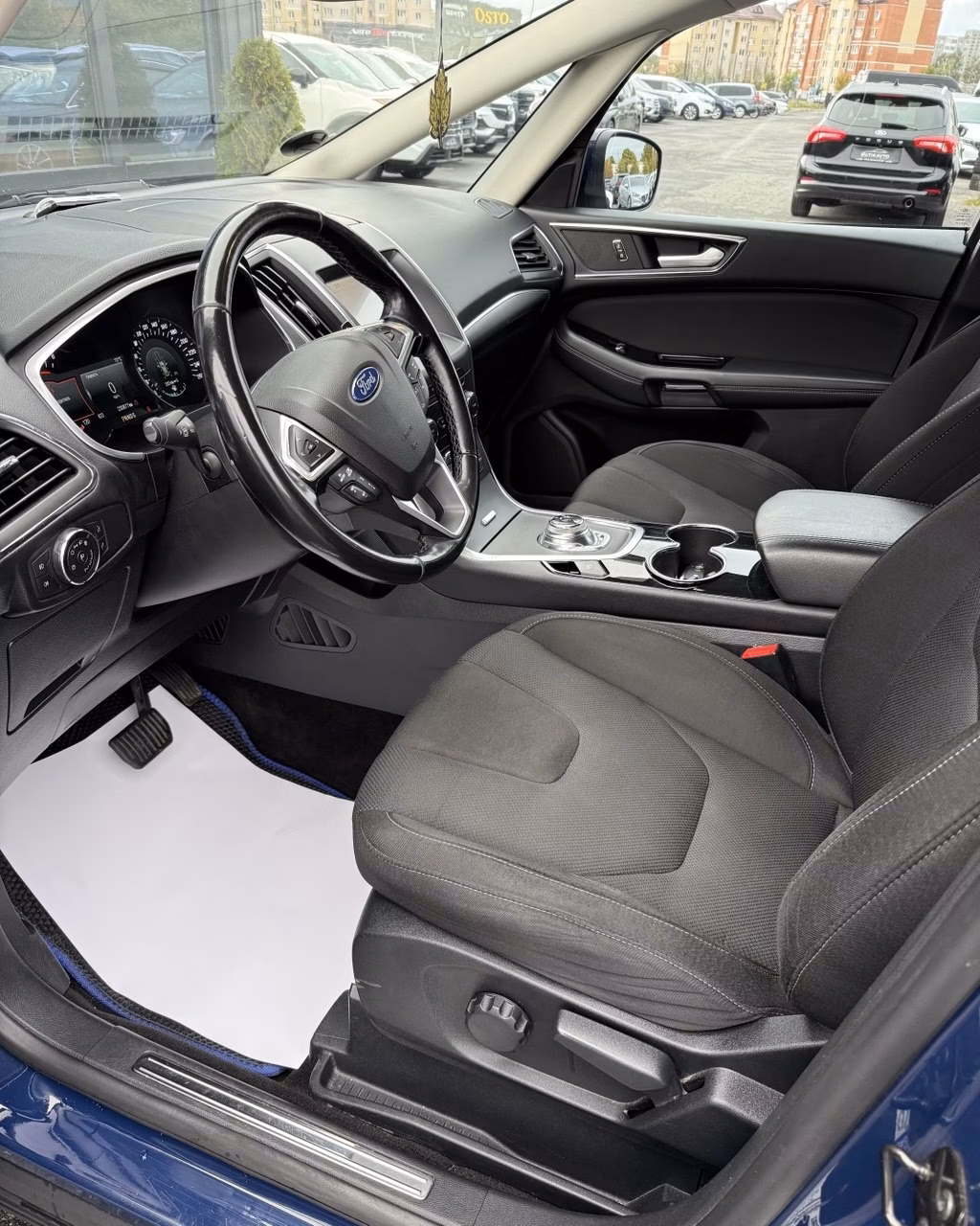 Ford S-MAX фото 11