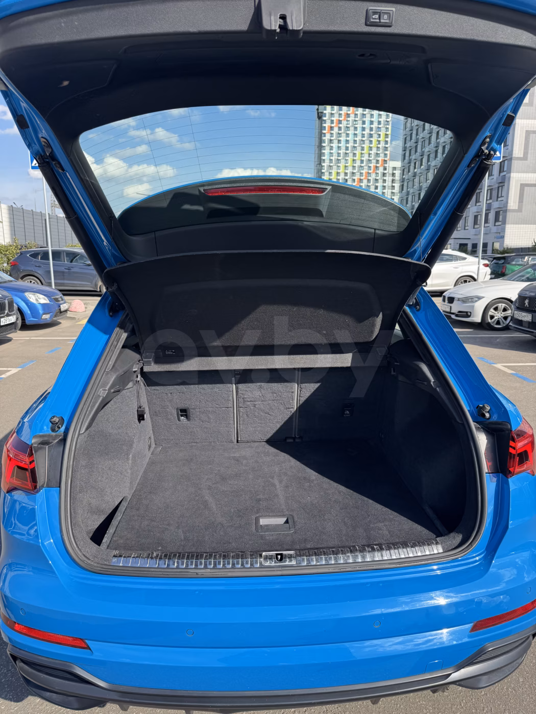 Audi Q3 фото 10