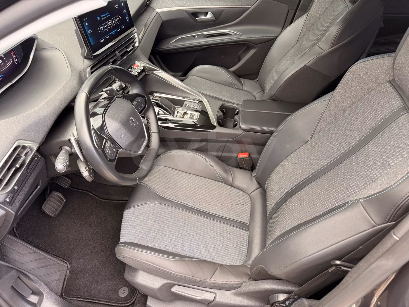 Peugeot 5008 фото 8