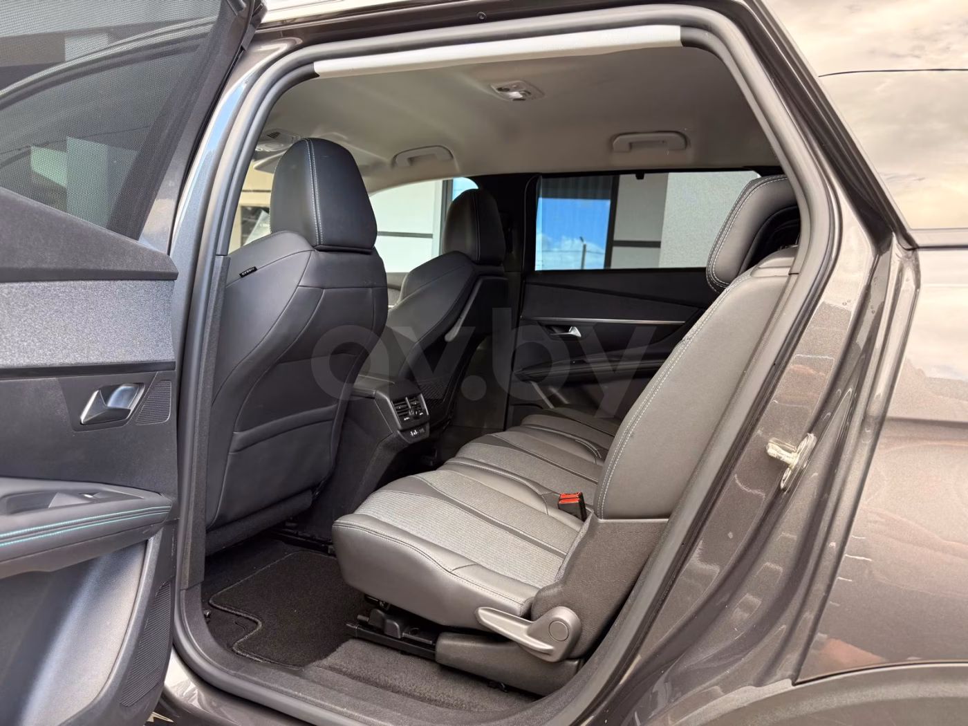 Peugeot 5008 фото 10