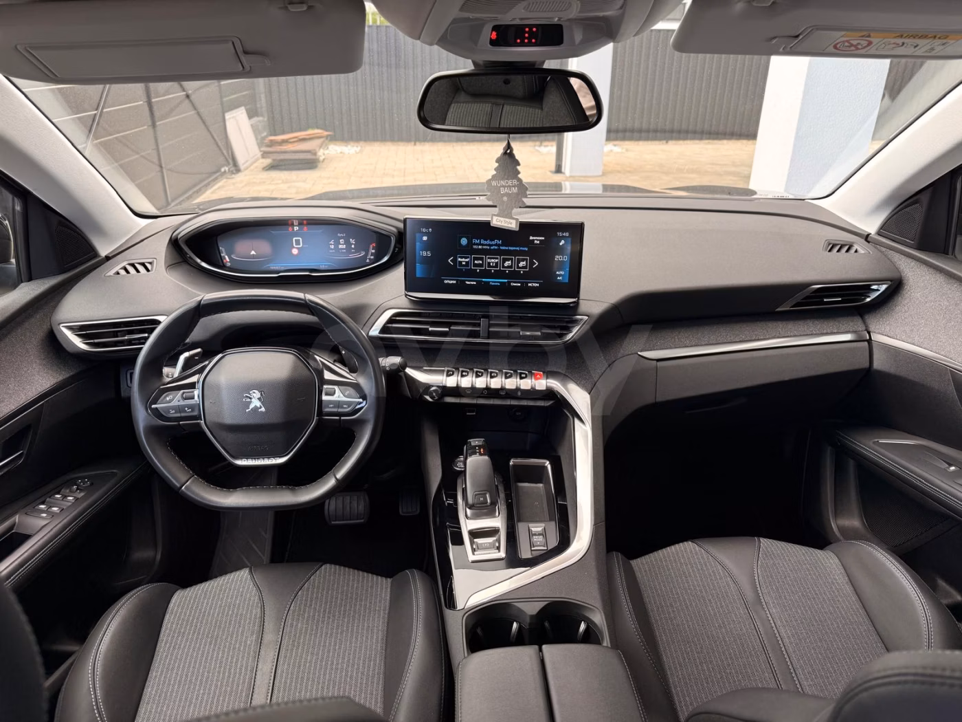 Peugeot 5008 фото 12