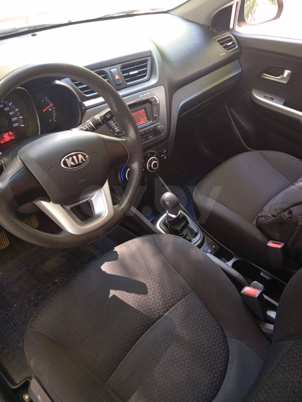 Kia Rio фото 7