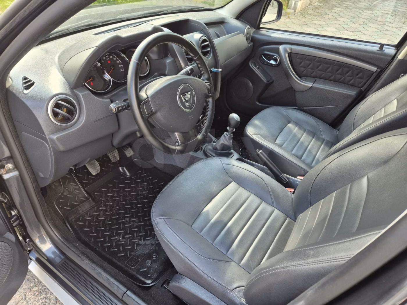 Dacia Duster фото 12