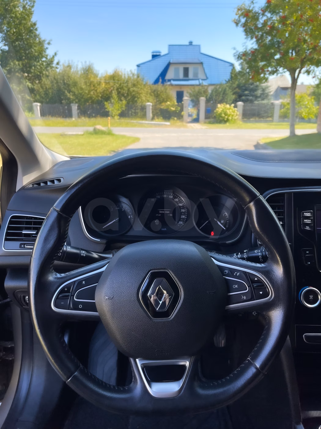 Renault Megane фото 12