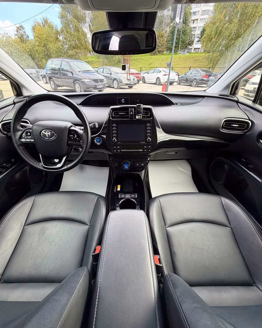 Toyota Prius фото 9