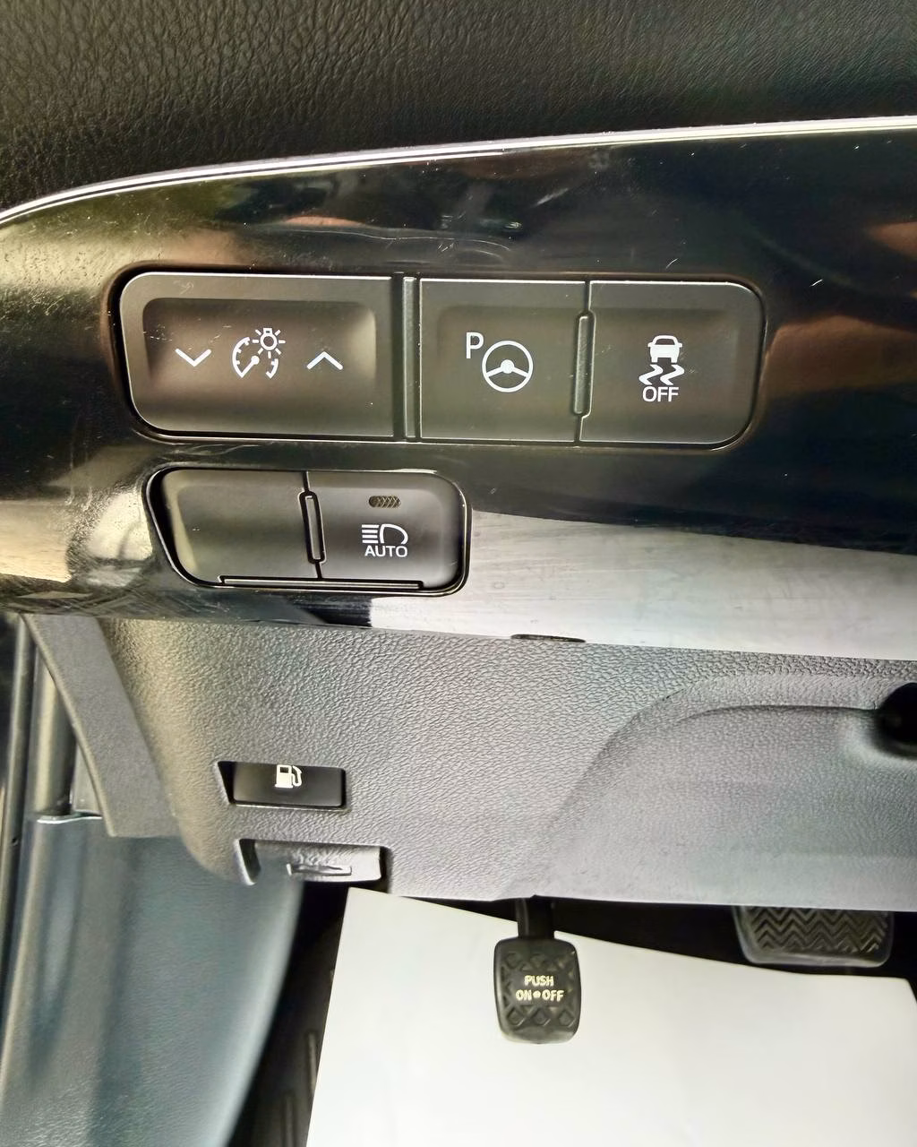 Toyota Prius фото 16