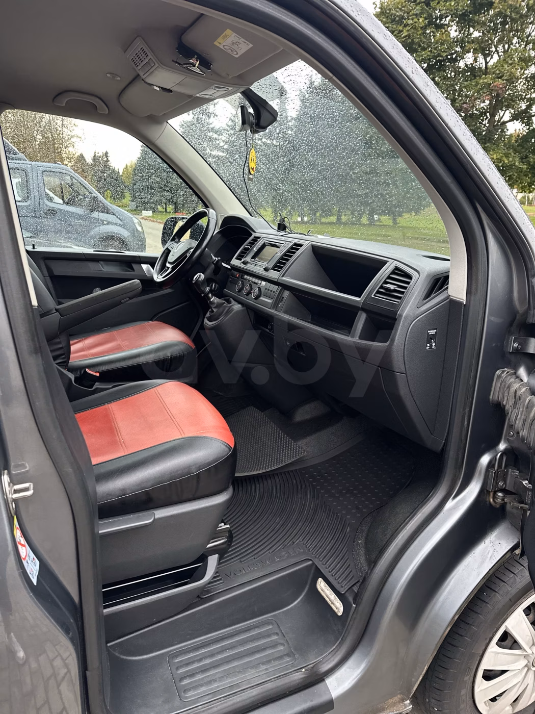 Volkswagen Caravelle фото 15