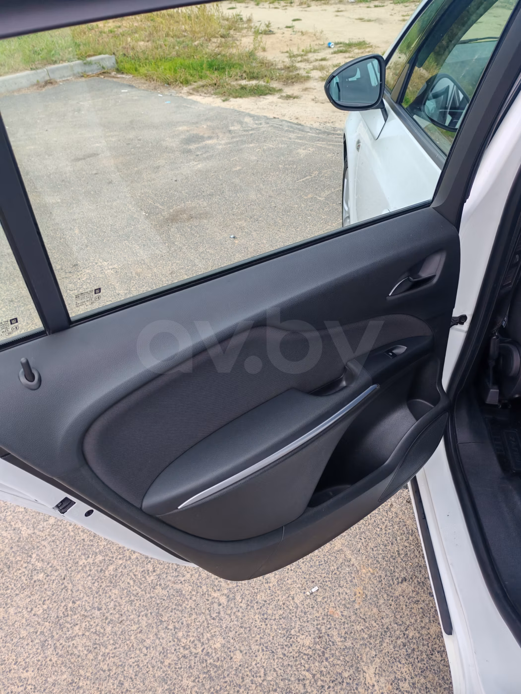 Opel Zafira фото 10