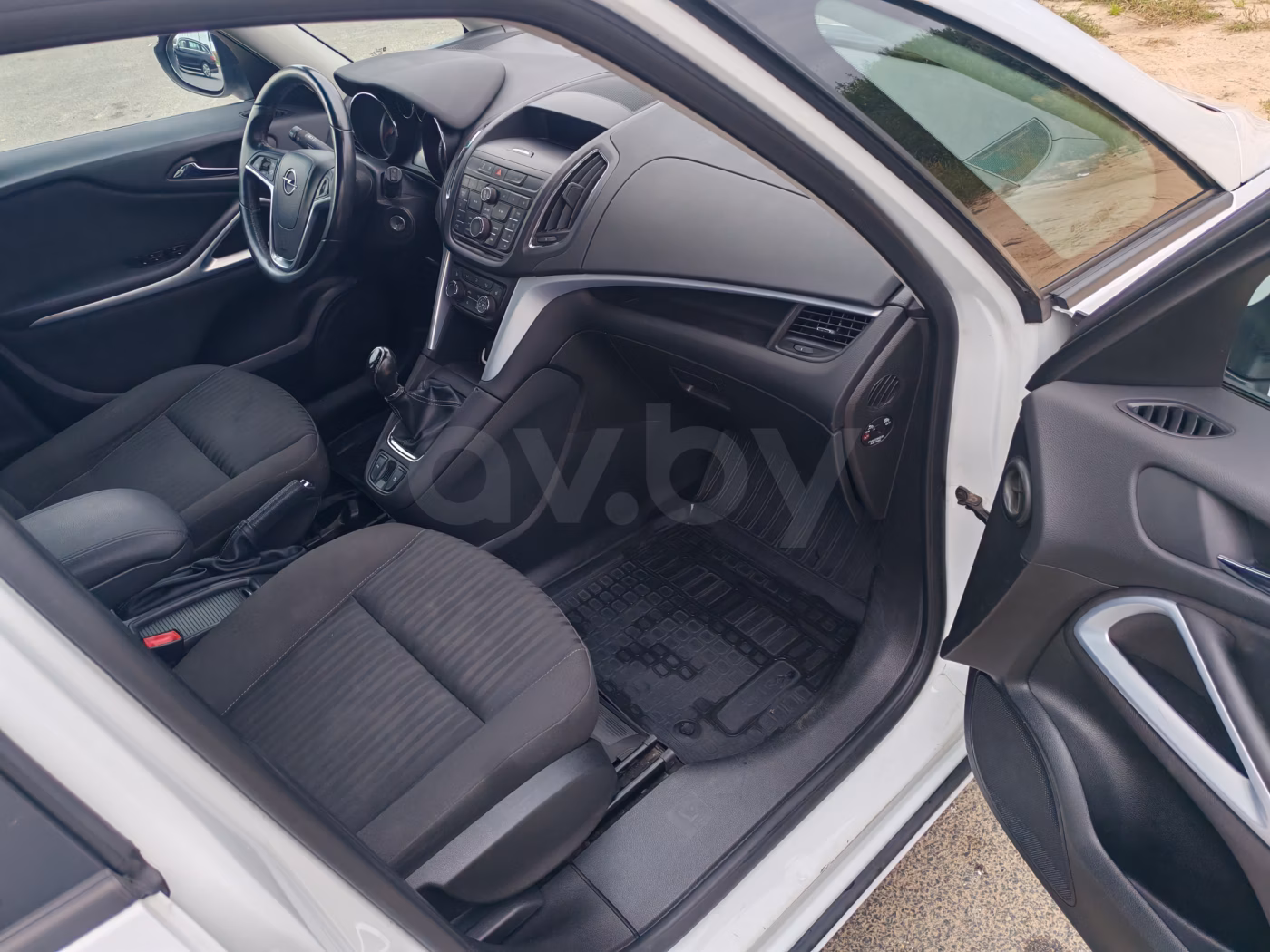 Opel Zafira фото 17