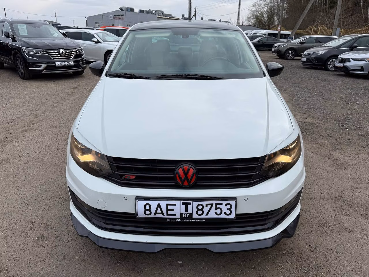 Volkswagen Polo Sedan фото 3