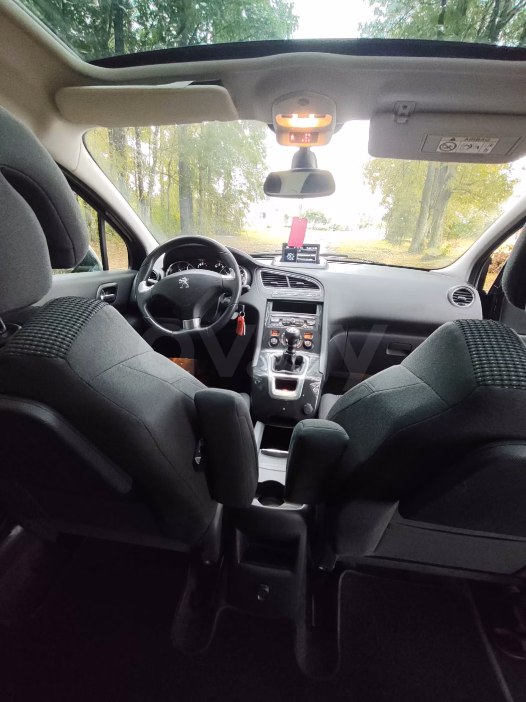 Peugeot 5008 фото 11