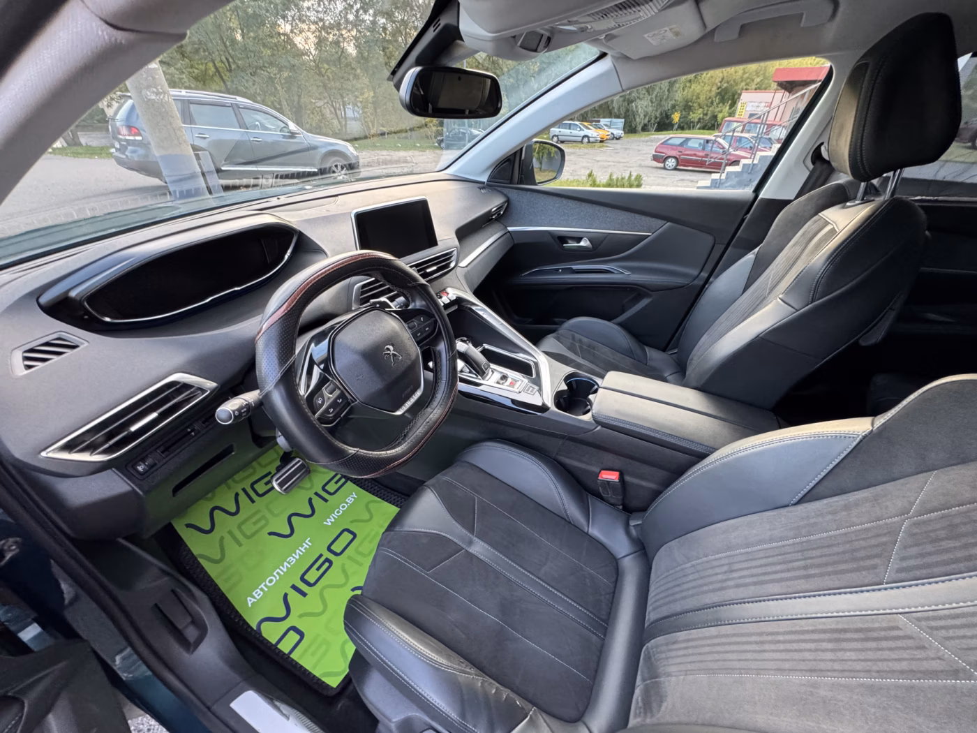 Peugeot 5008 фото 10
