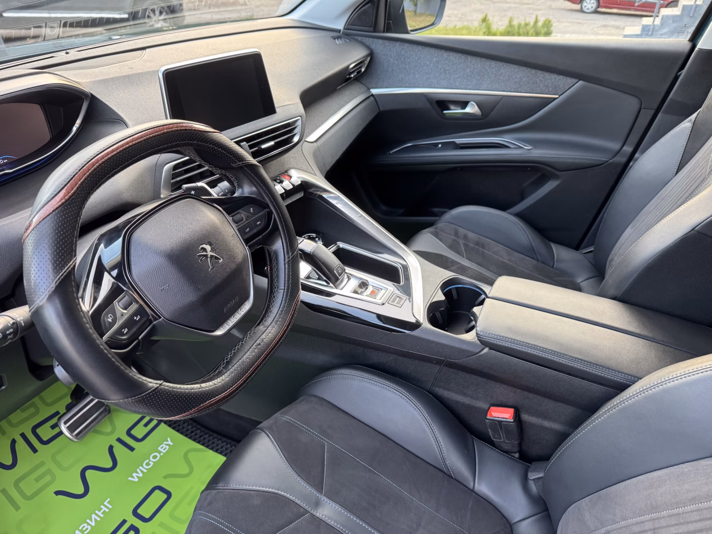 Peugeot 5008 фото 11