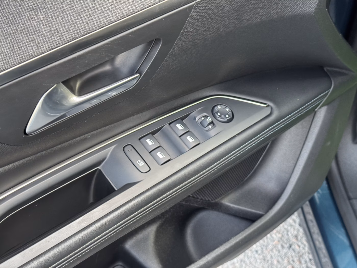 Peugeot 5008 фото 13