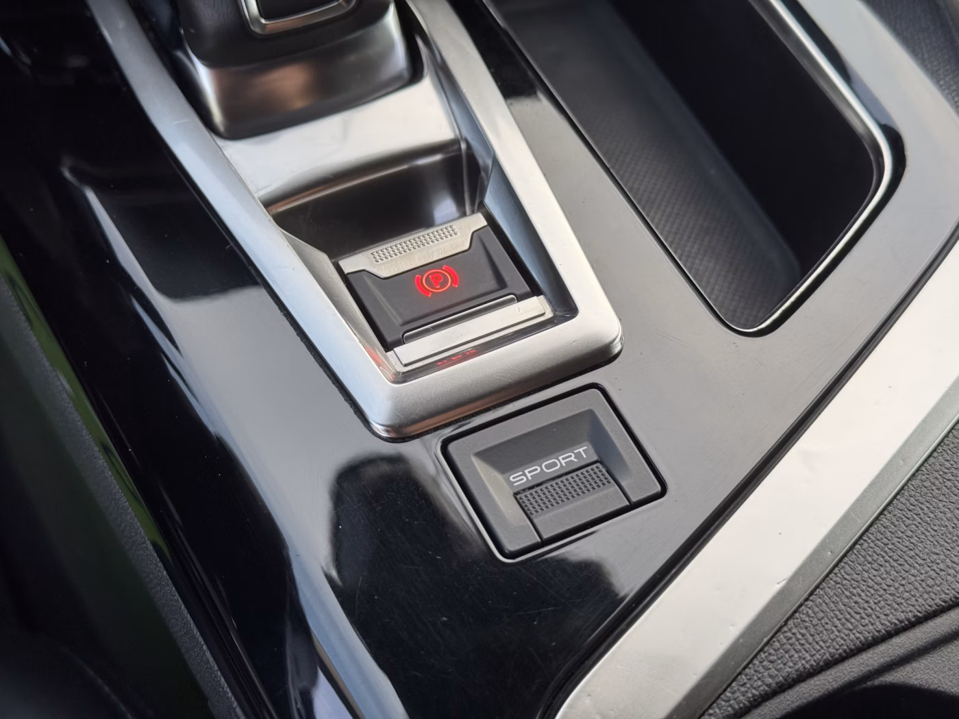 Peugeot 5008 фото 16