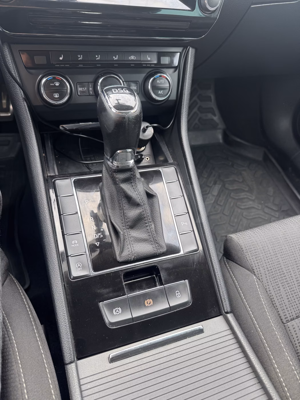 Skoda Superb фото 5