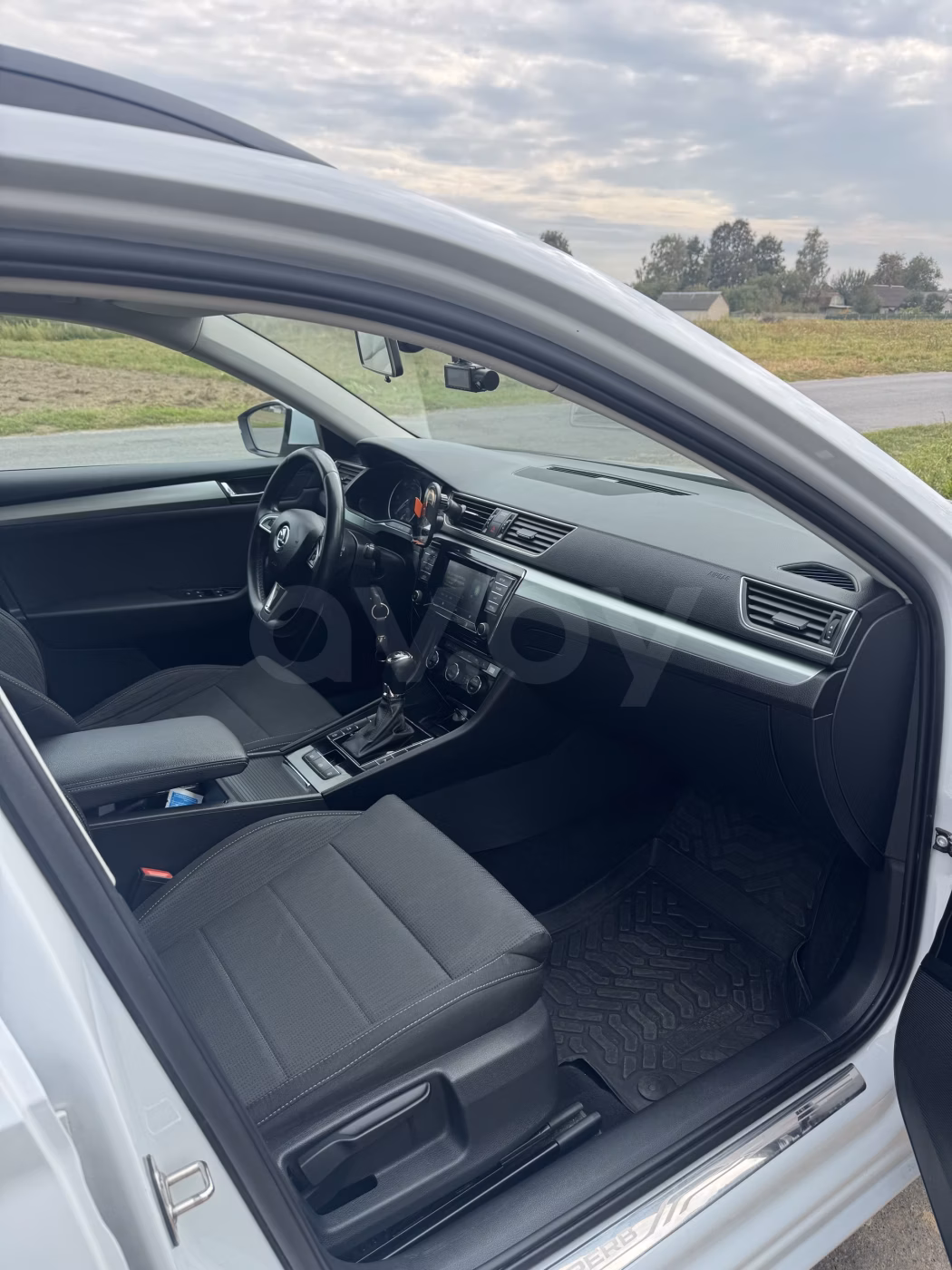 Skoda Superb фото 7