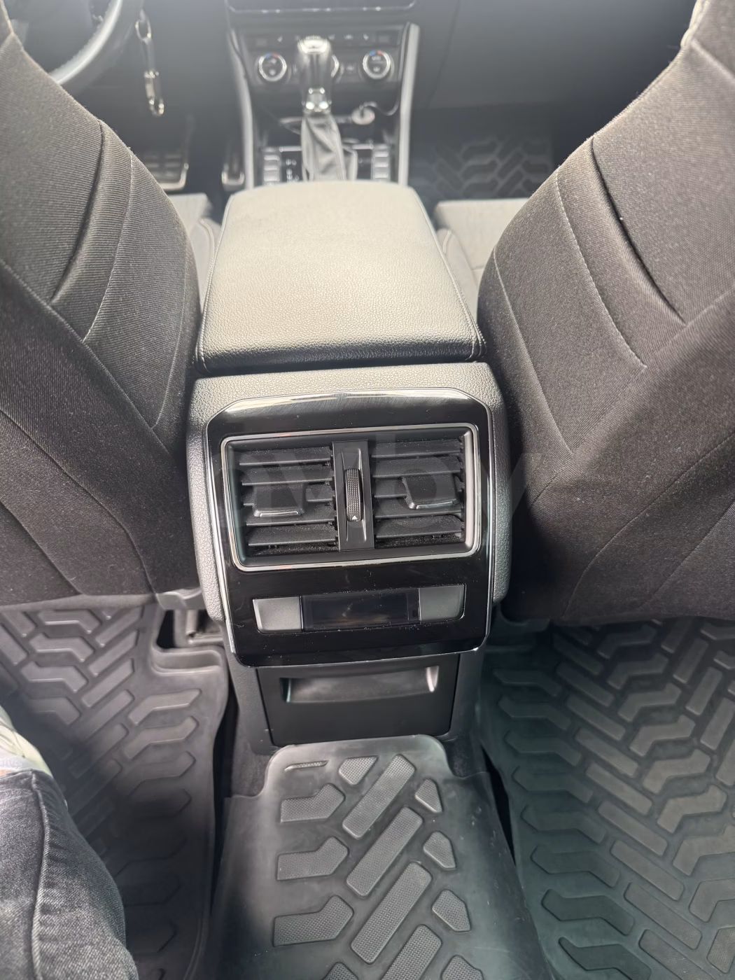Skoda Superb фото 9
