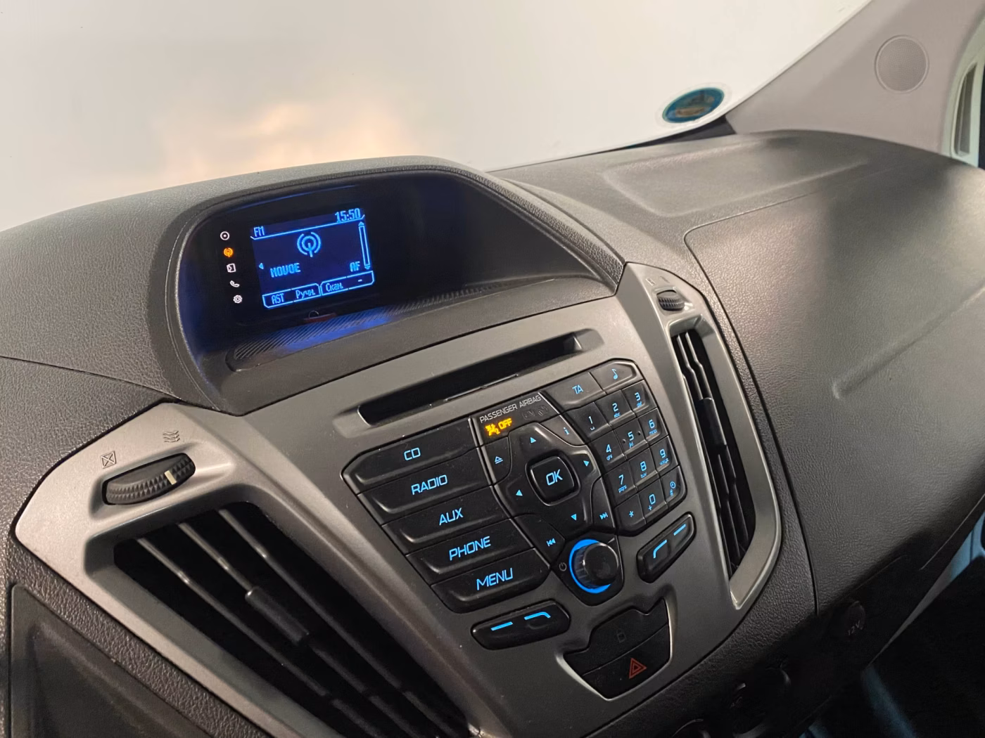 Ford Tourneo Custom фото 11