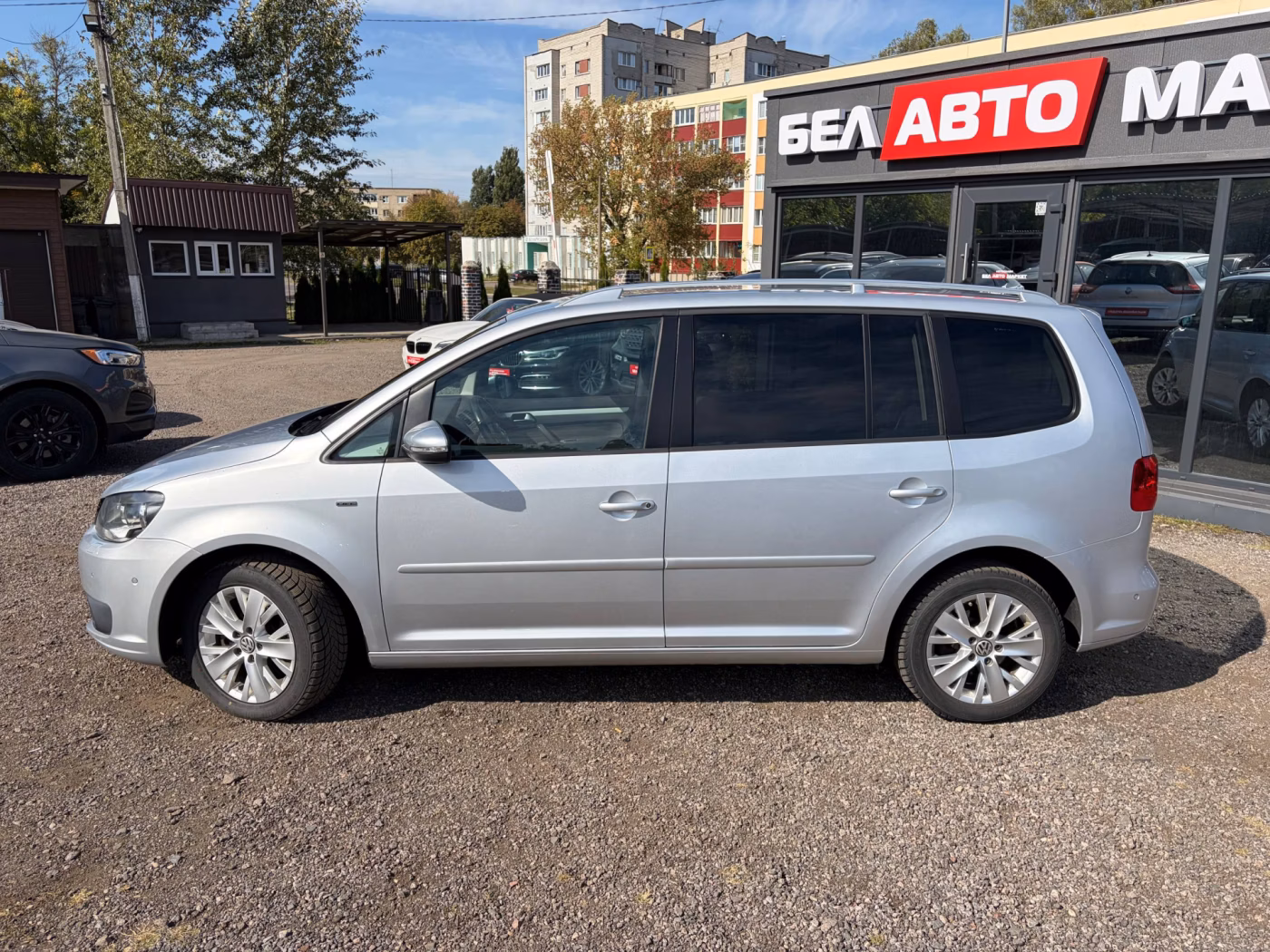 Volkswagen Touran фото 8