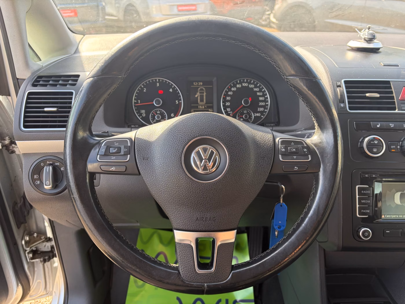 Volkswagen Touran фото 10