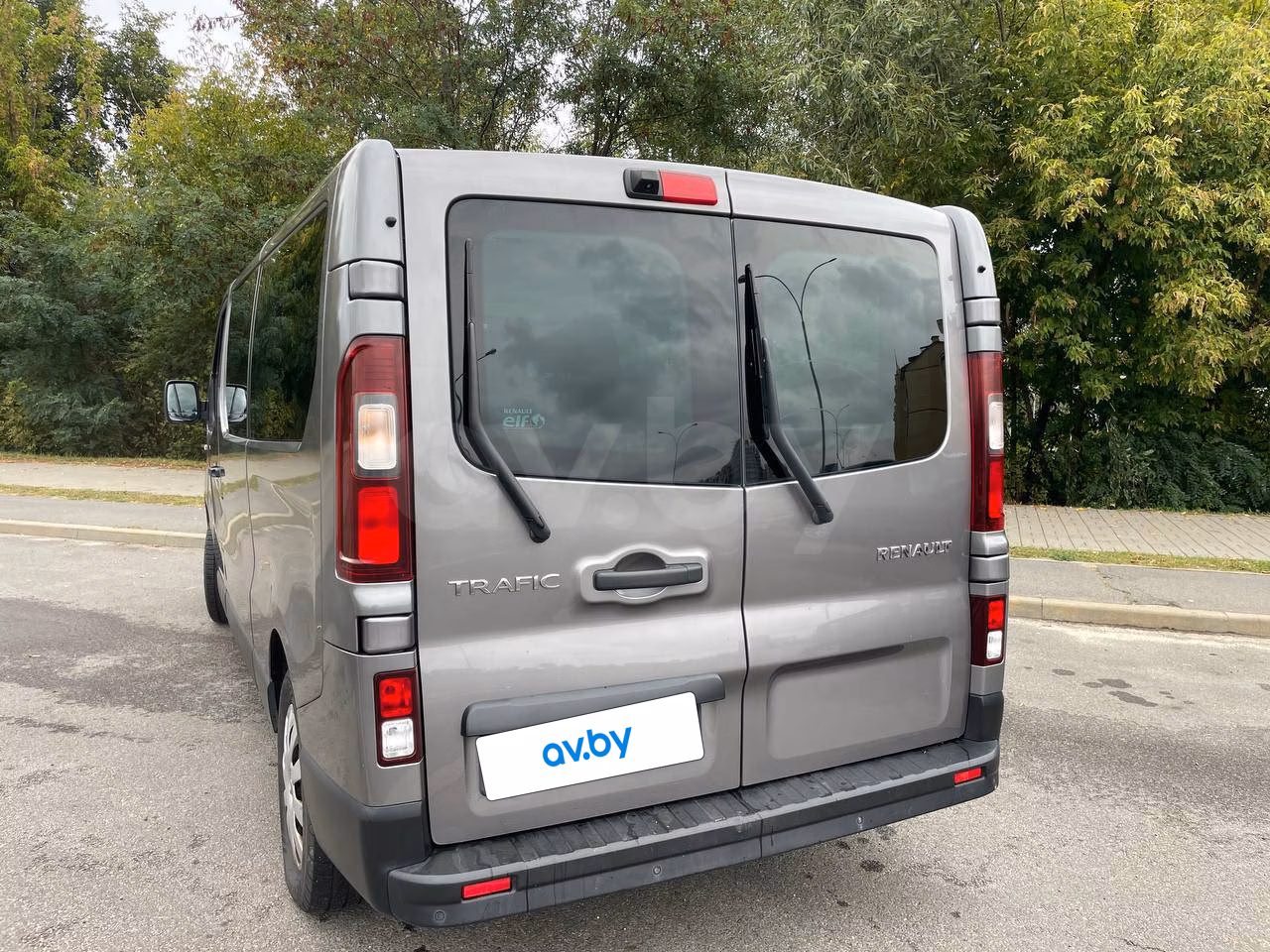 Renault Trafic фото 8