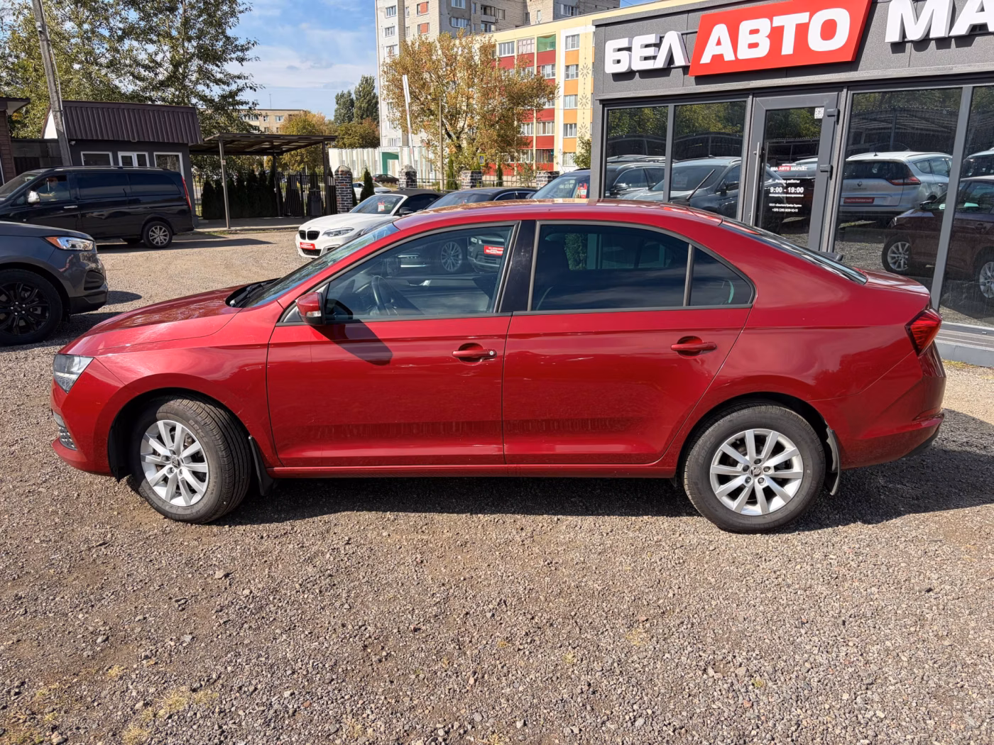 Skoda Rapid фото 8