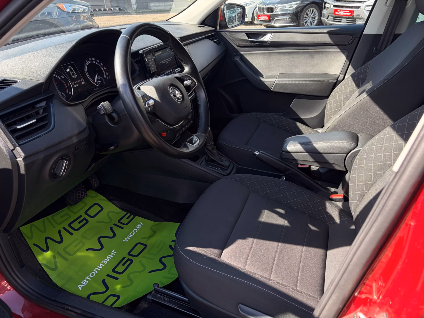 Skoda Rapid фото 9