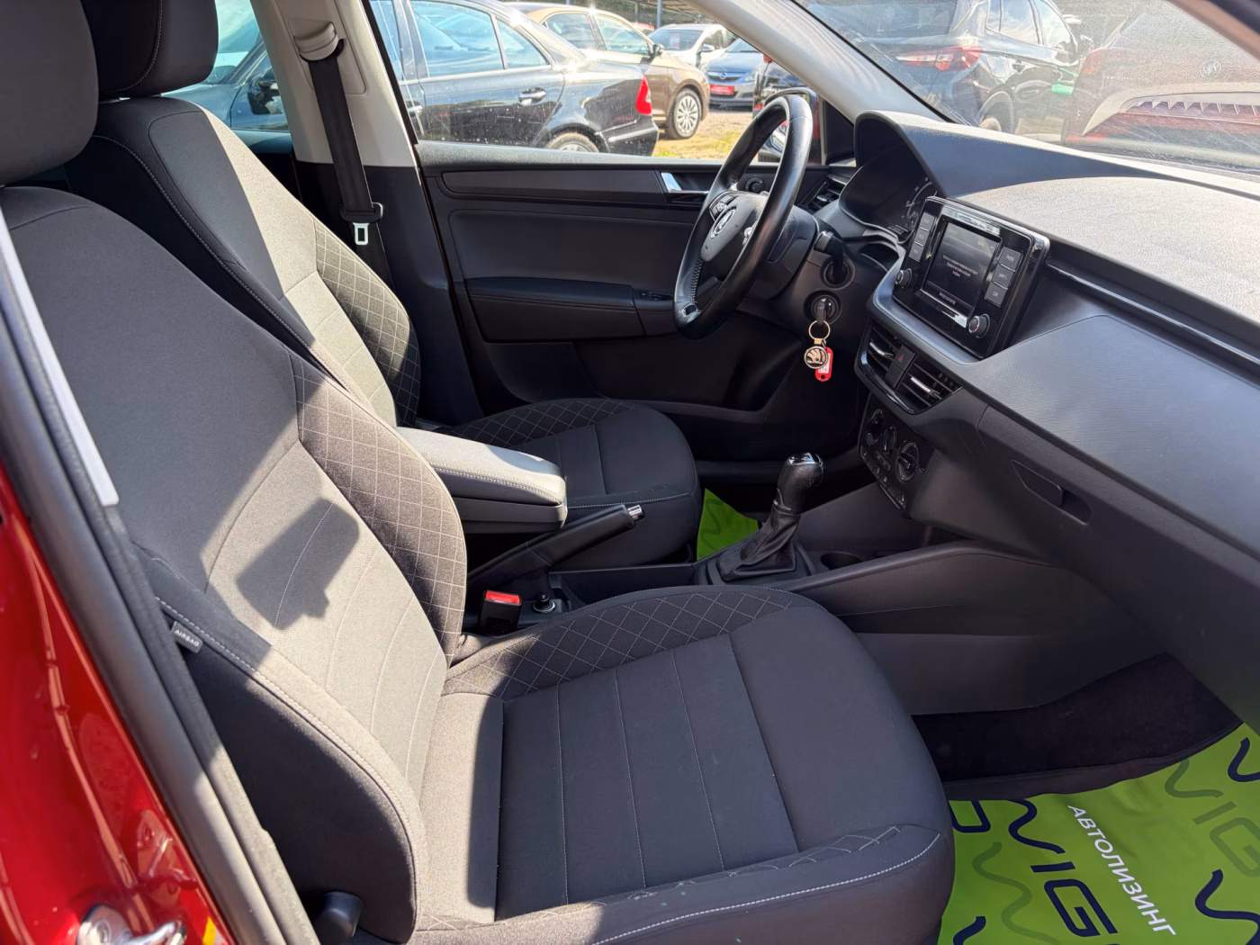 Skoda Rapid фото 19