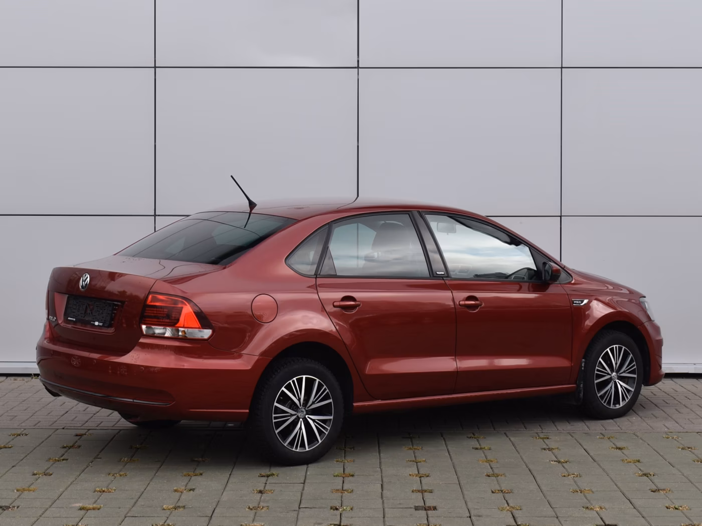 Volkswagen Polo Sedan фото 5