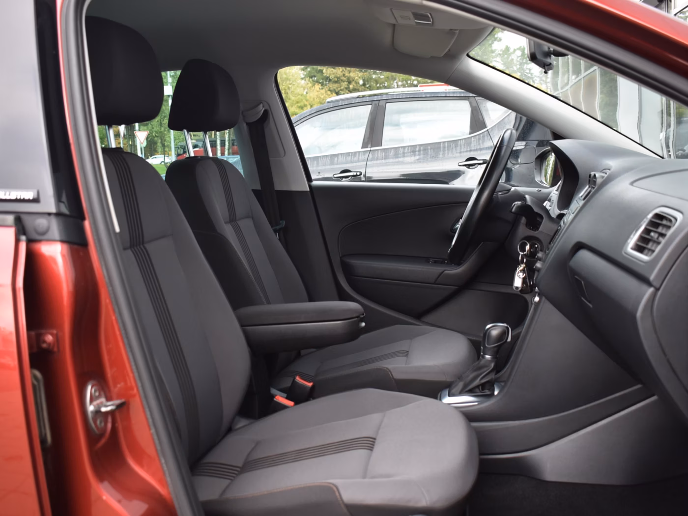 Volkswagen Polo Sedan фото 14