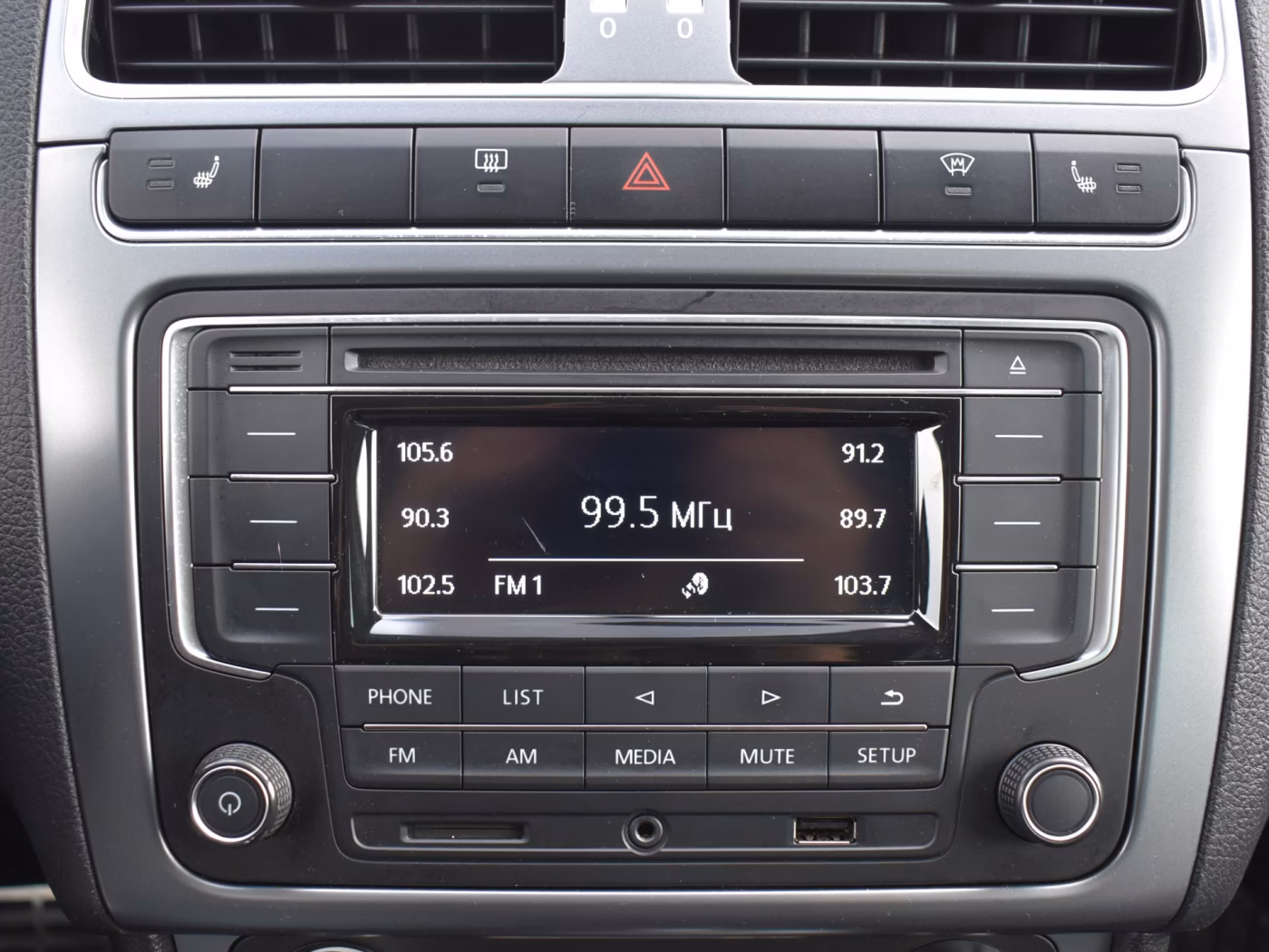 Volkswagen Polo Sedan фото 18