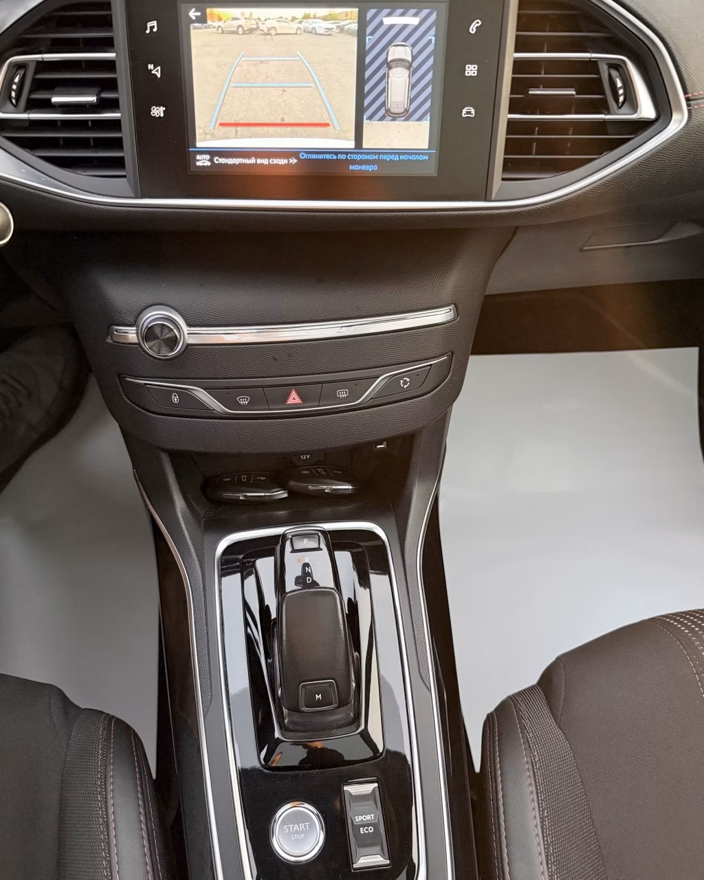 Peugeot 308 фото 9