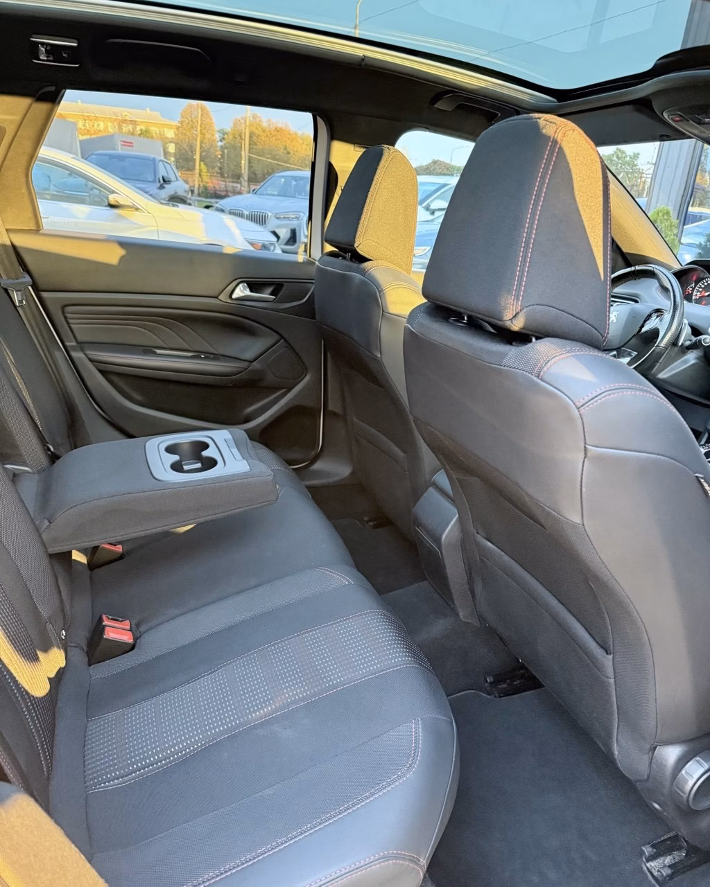 Peugeot 308 фото 13