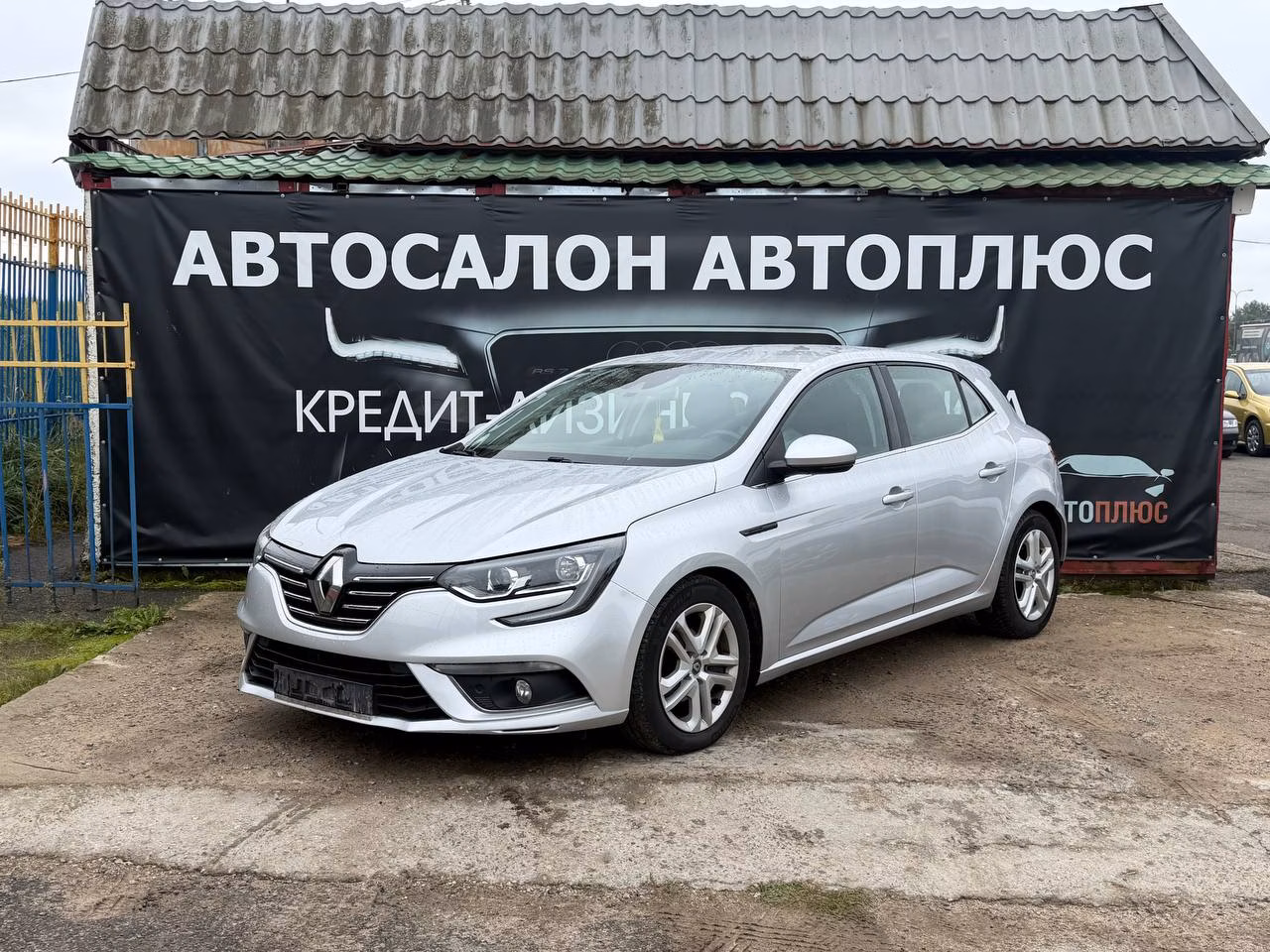Renault Megane фото 2