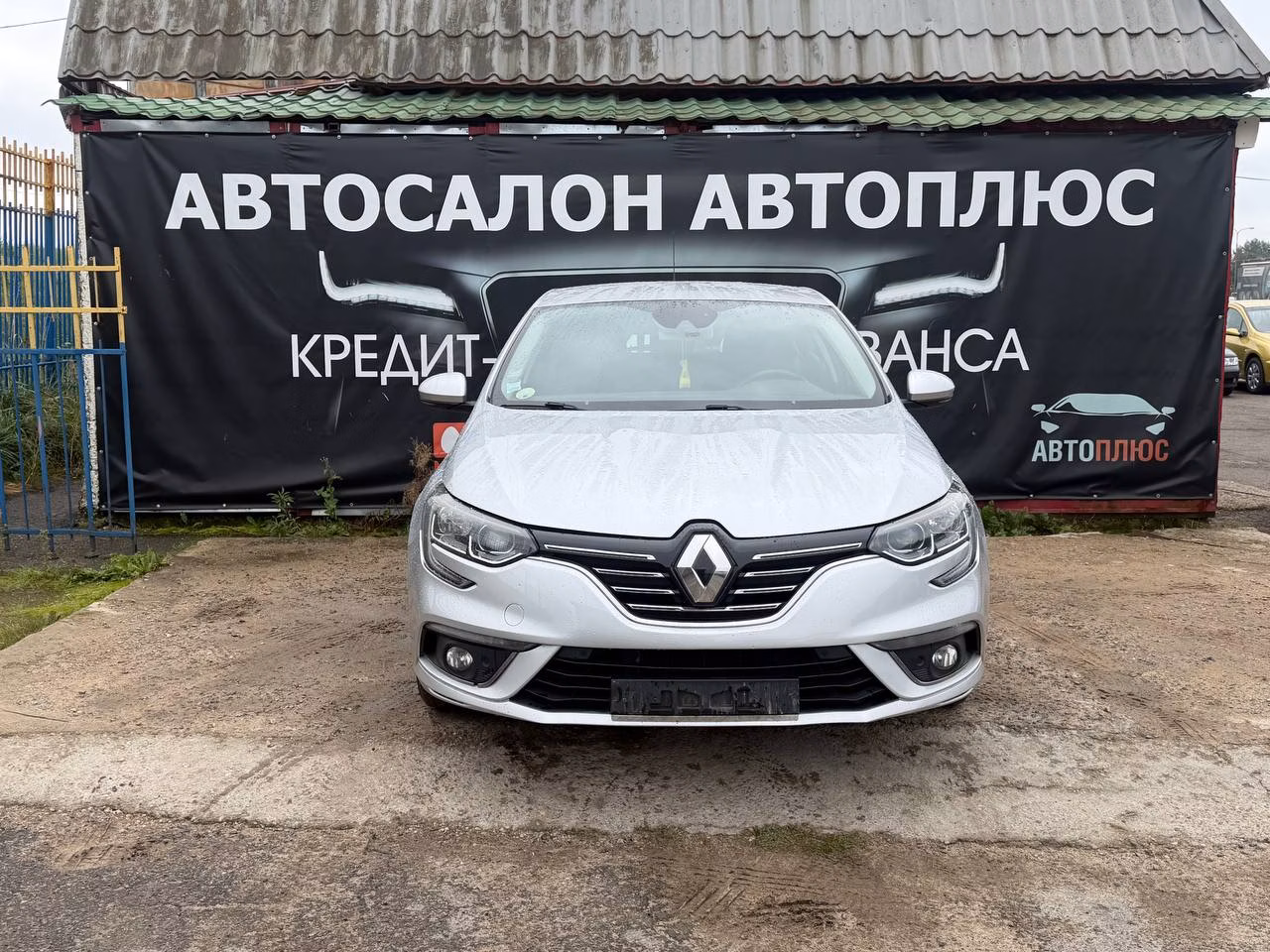 Renault Megane фото 3