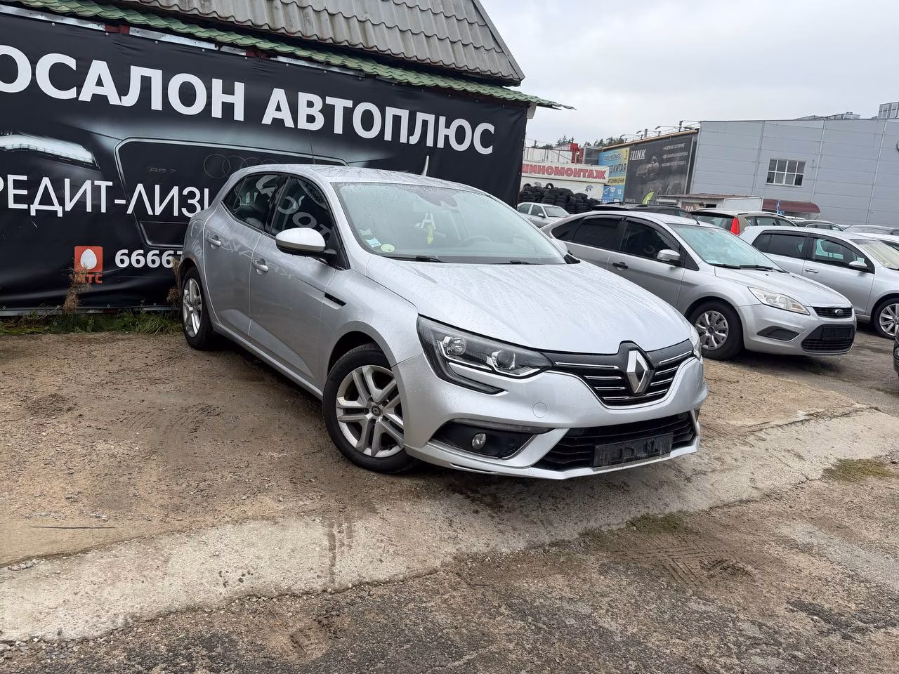 Renault Megane фото 8