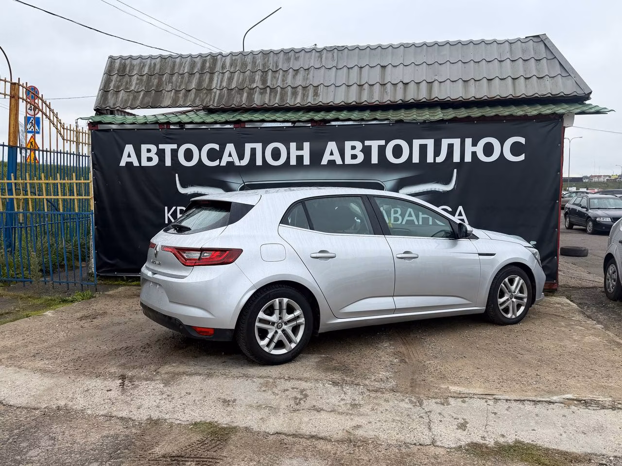 Renault Megane фото 10