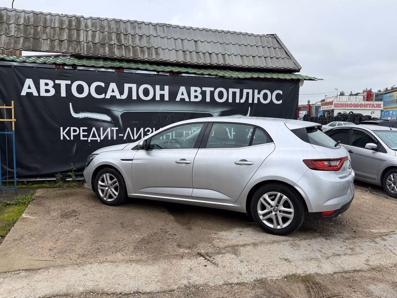 Renault Megane фото 11