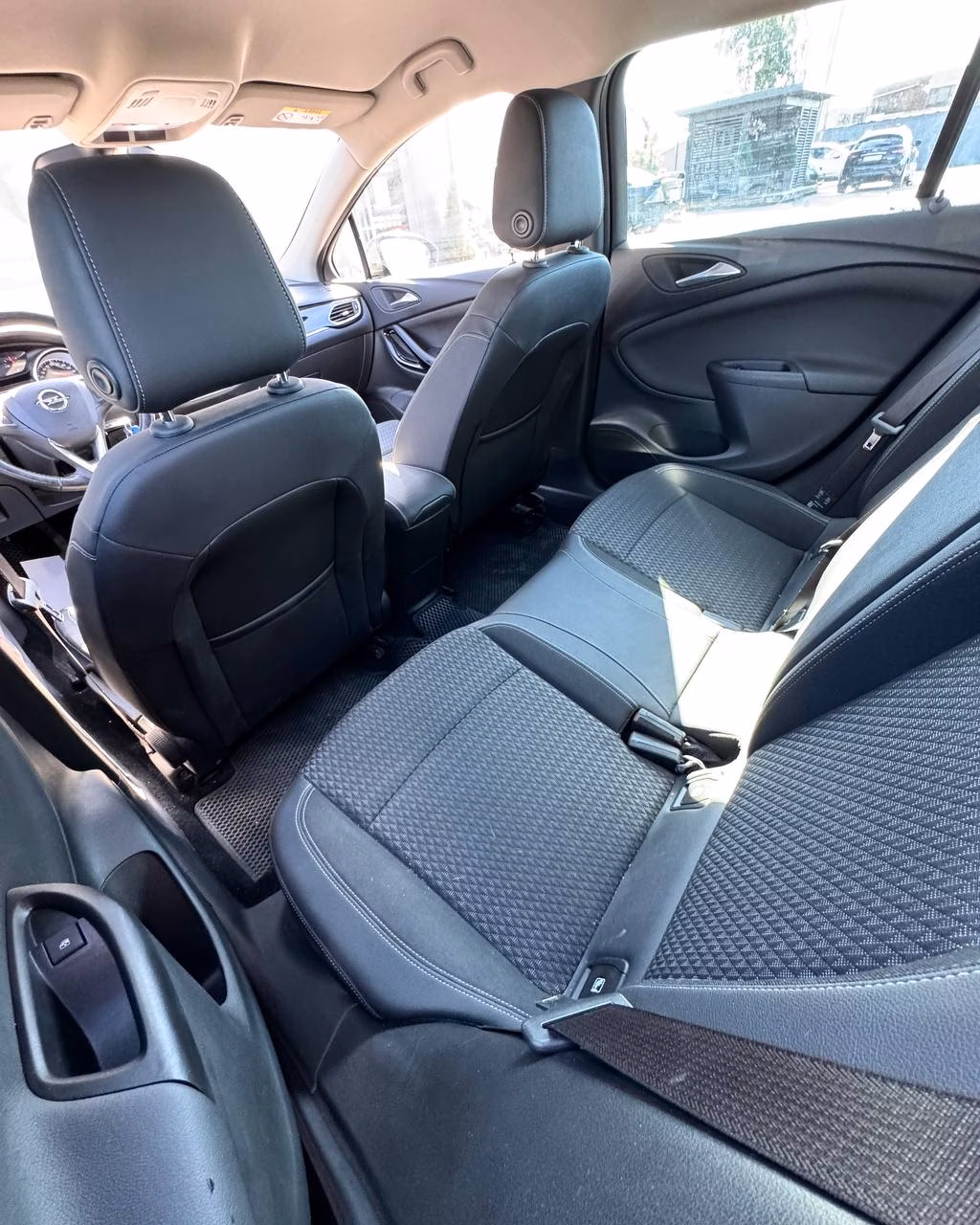 Opel Astra фото 10