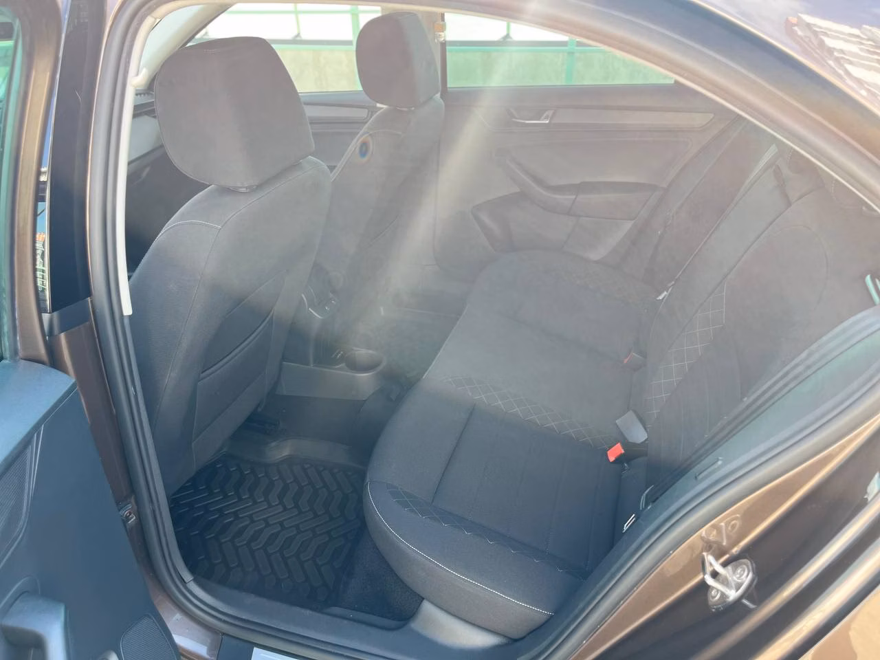 Skoda Rapid фото 10