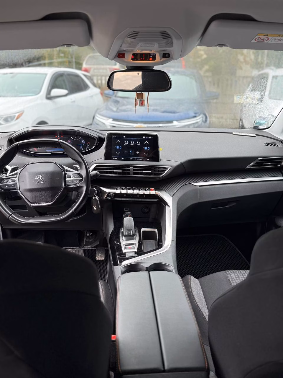 Peugeot 3008 фото 12