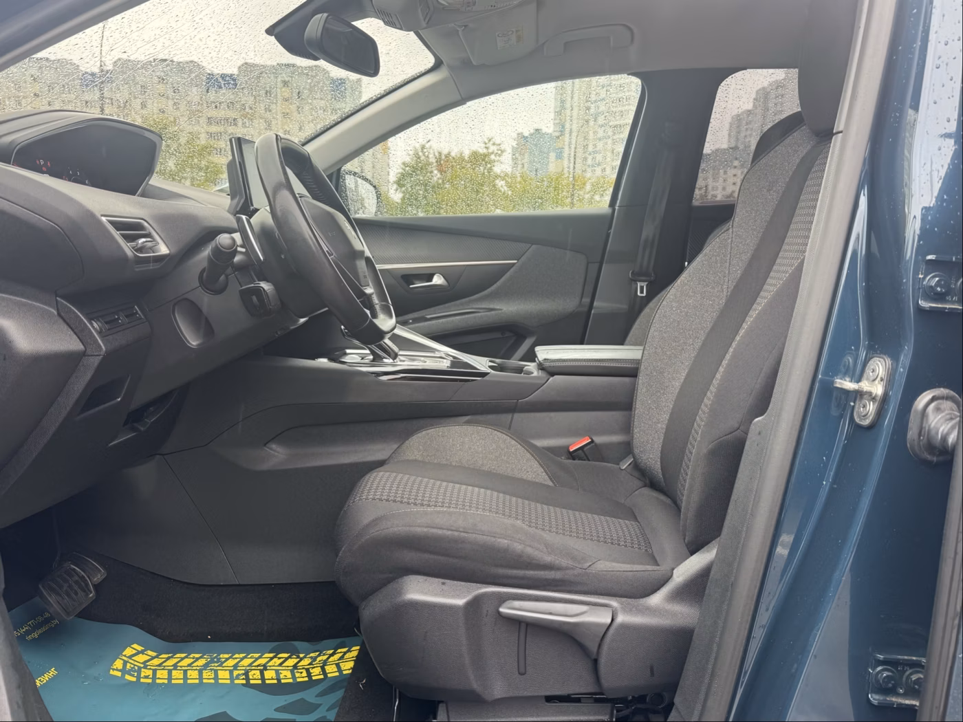 Peugeot 5008 фото 10